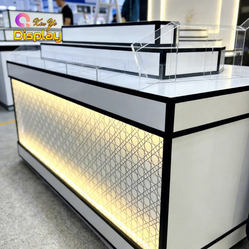 custom.Custom Modern LED Lit P - Perfume In Fragrance Shop 리뷰 및 가격